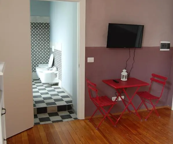 ゲストハウス La Boqueria ブラ